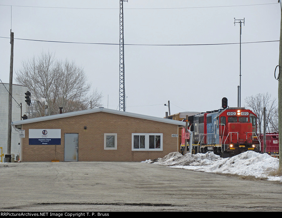 GTW 4912 and CN 9574